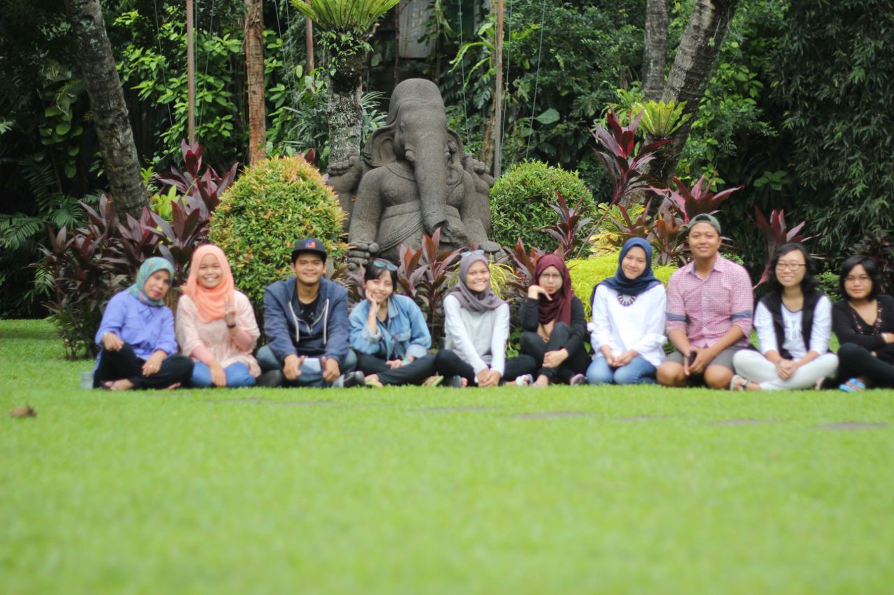 Travelling Escape: Berkunjung ke Museum Di Tengah Kebun