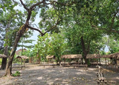 Menghitung Bungkus Emping Belinjo